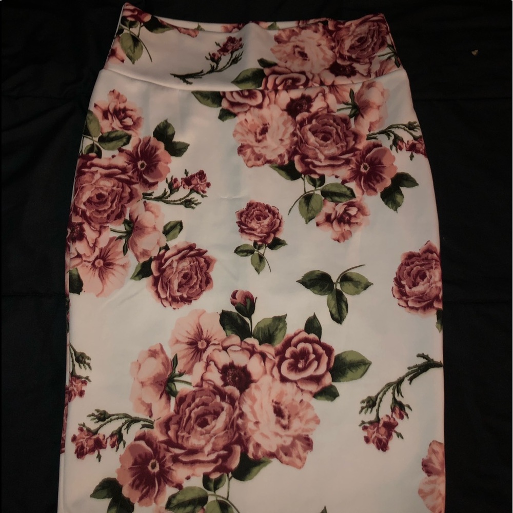 White floral pencil skirt